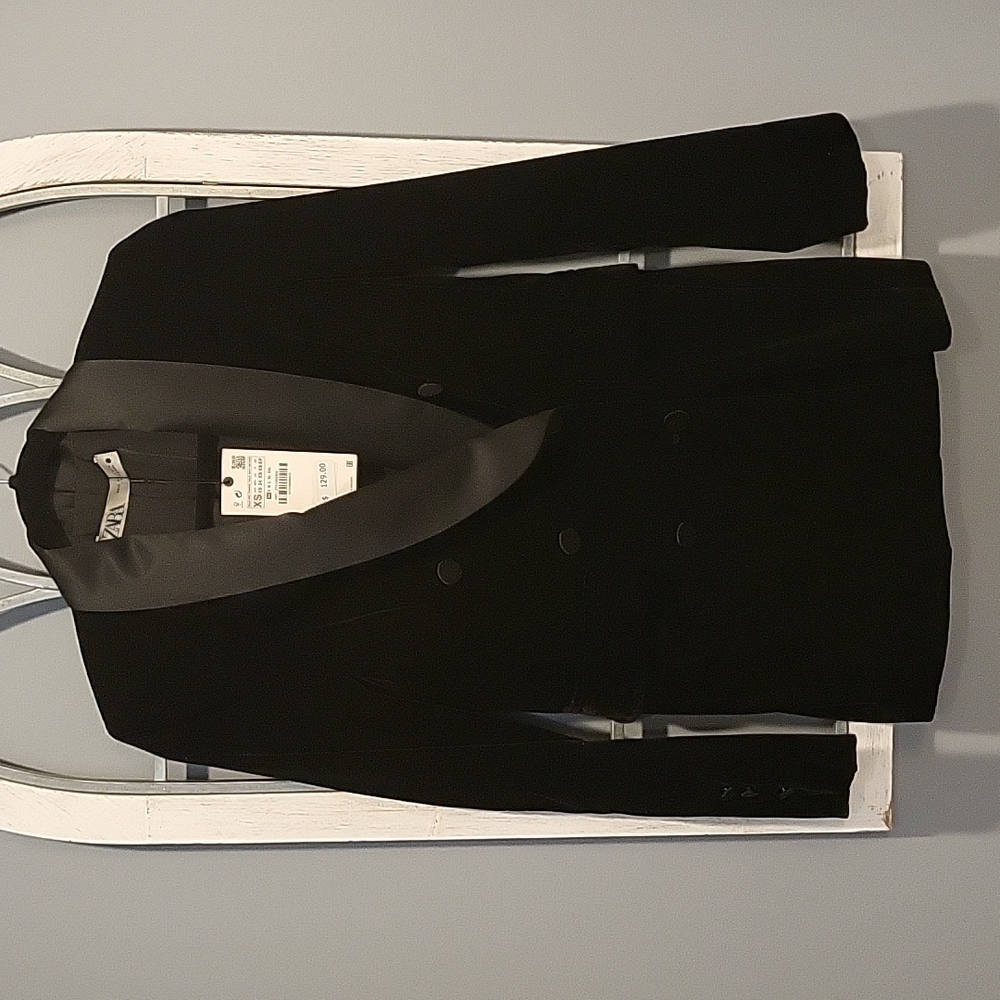 NWT Zara velvet tuxedo blazer